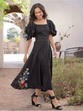 NWT Fanm Mon Maude Embroidered Mid Dress Size Medium